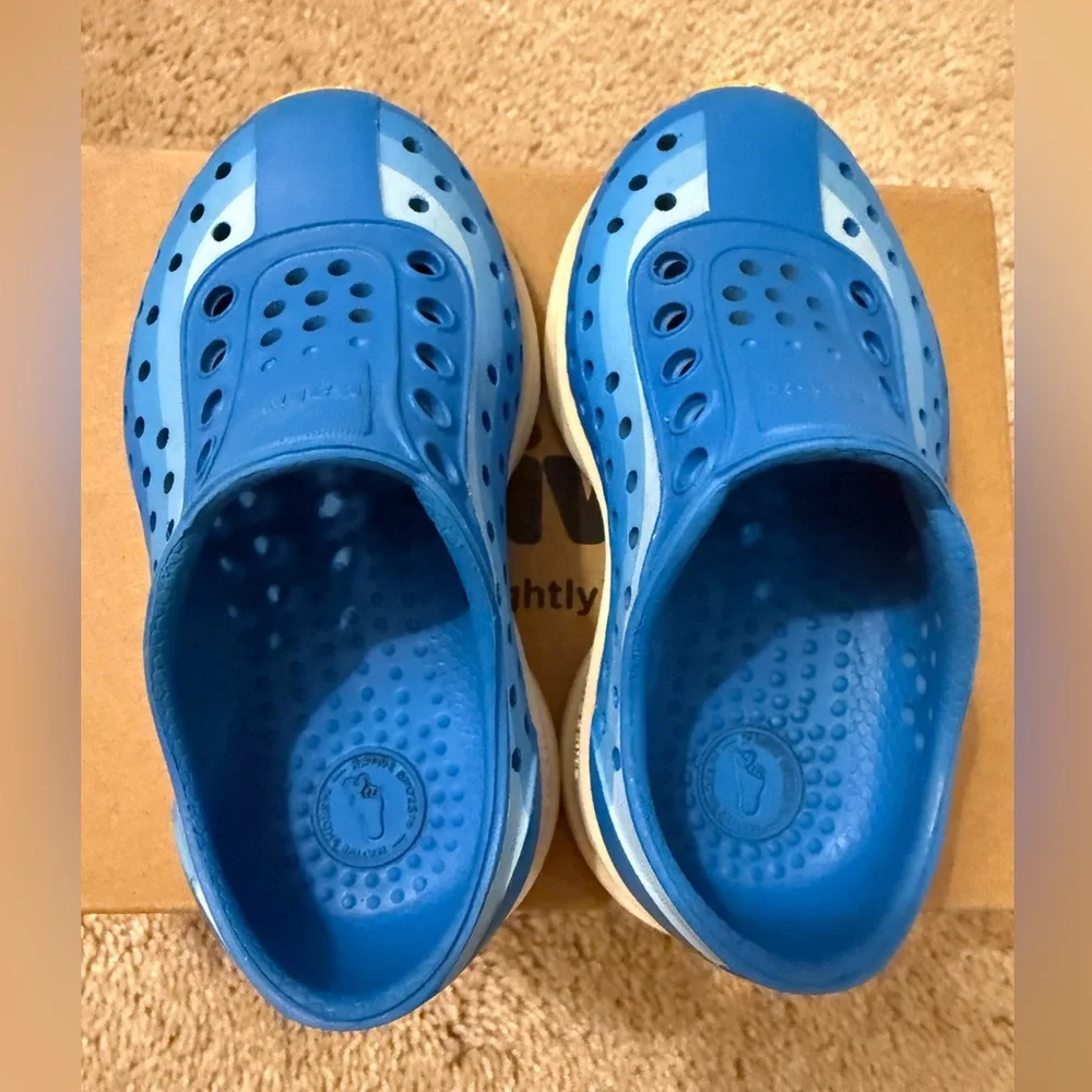 Native Robbie Shoes Size 5 Toddler Like New- Spring, Summer, Easter, Rain, Vaca